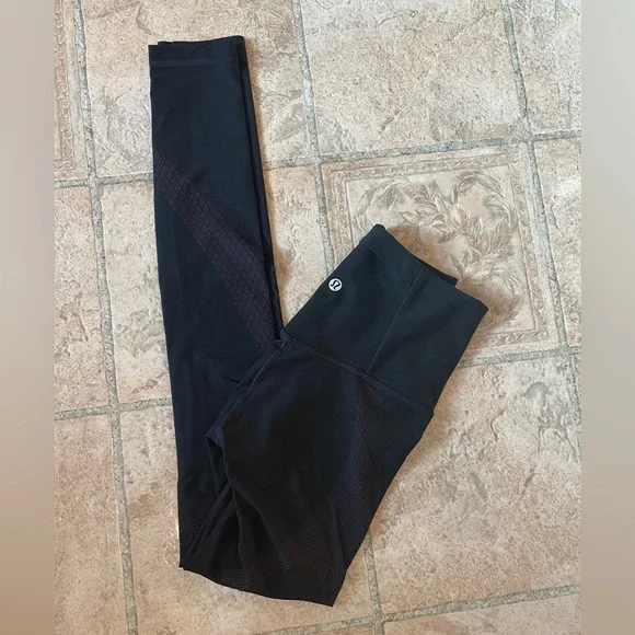 Lululemon high rise leggings - Picture 2 of 3